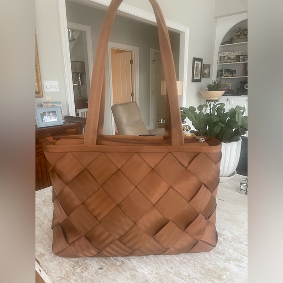 Maggie bags recycled nylon seat belt webbing purse - Picture 2 of 9